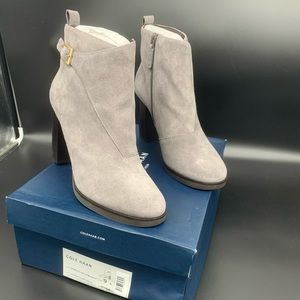 Cole Haan size 9 gray suede boots.